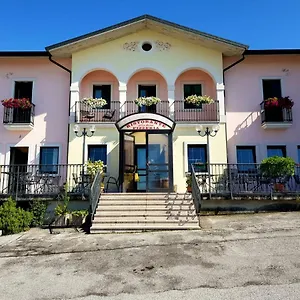 https://locanda-alla-rosa.hotelinveneto.com